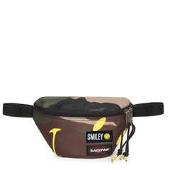 Eastpak Springer Smiley Smiley Camo eastpak marsupio mimetico in tessuto con logo smile frontale giallo fluo EK074A93