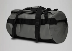 De Santis Rains 13490GRE - impeccable style with the waterproof travel bag