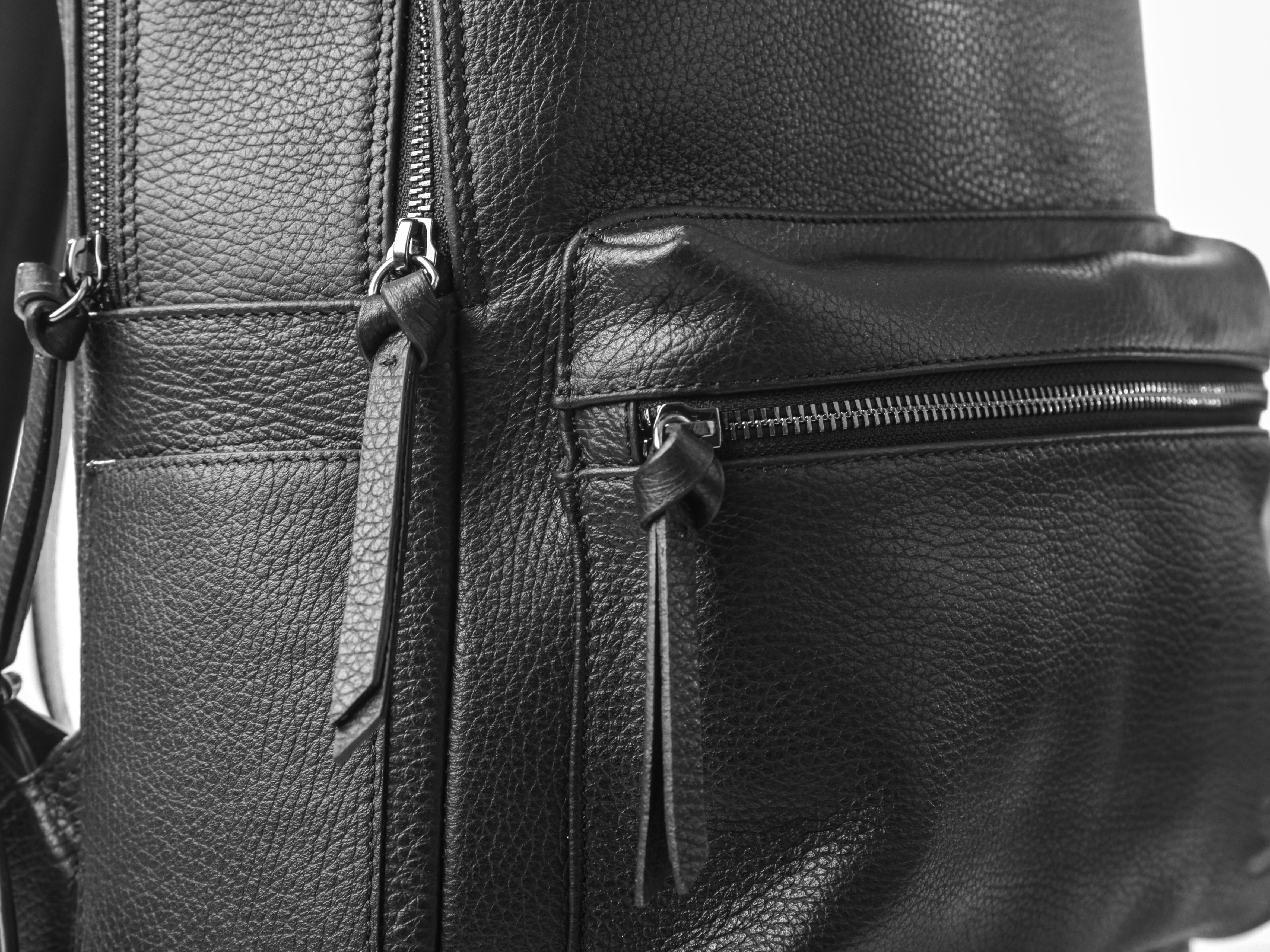 Lingua d'oca zaino in pelle martellata nero 183582.01