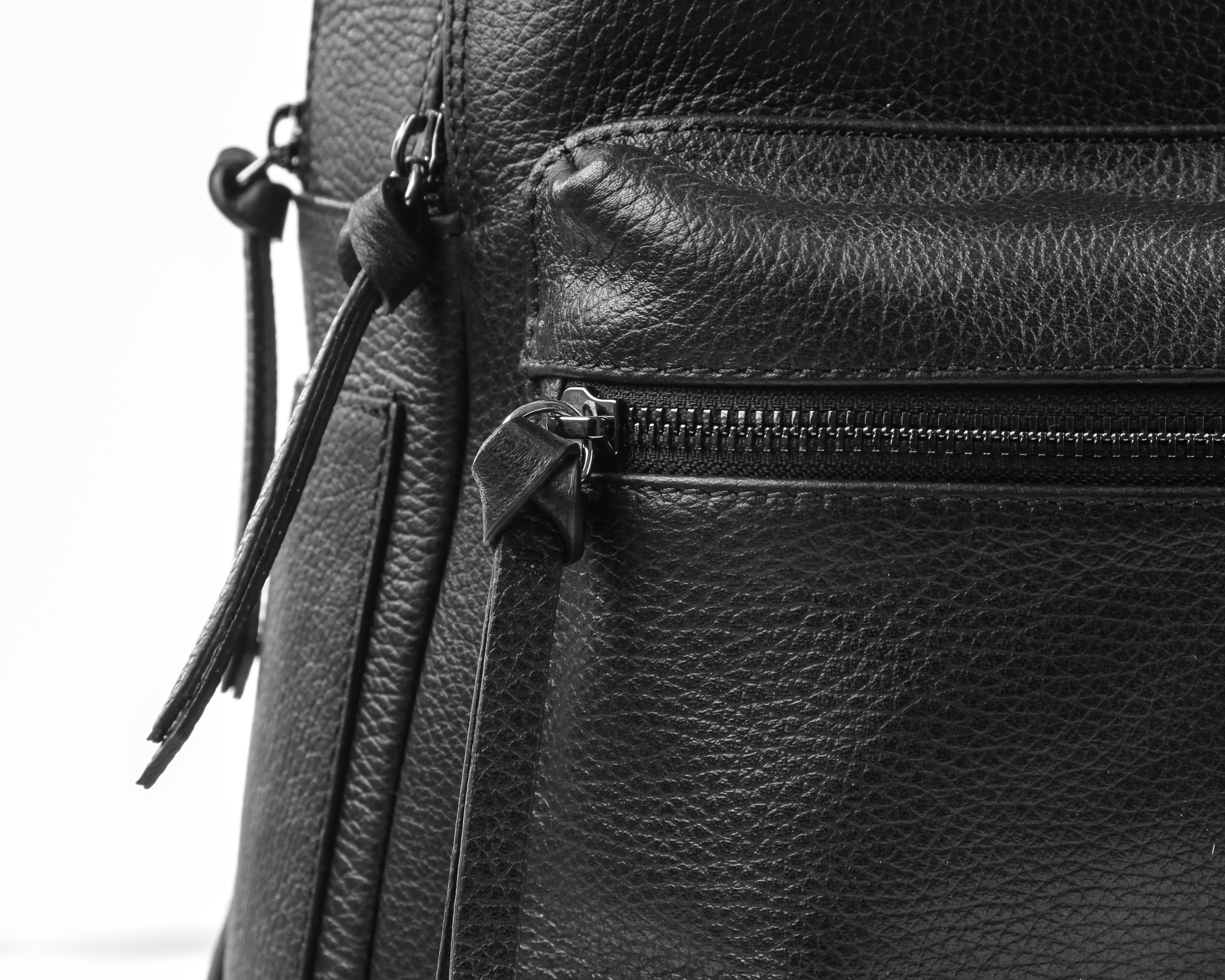 Lingua d'oca zaino in pelle martellata nero 183582.01