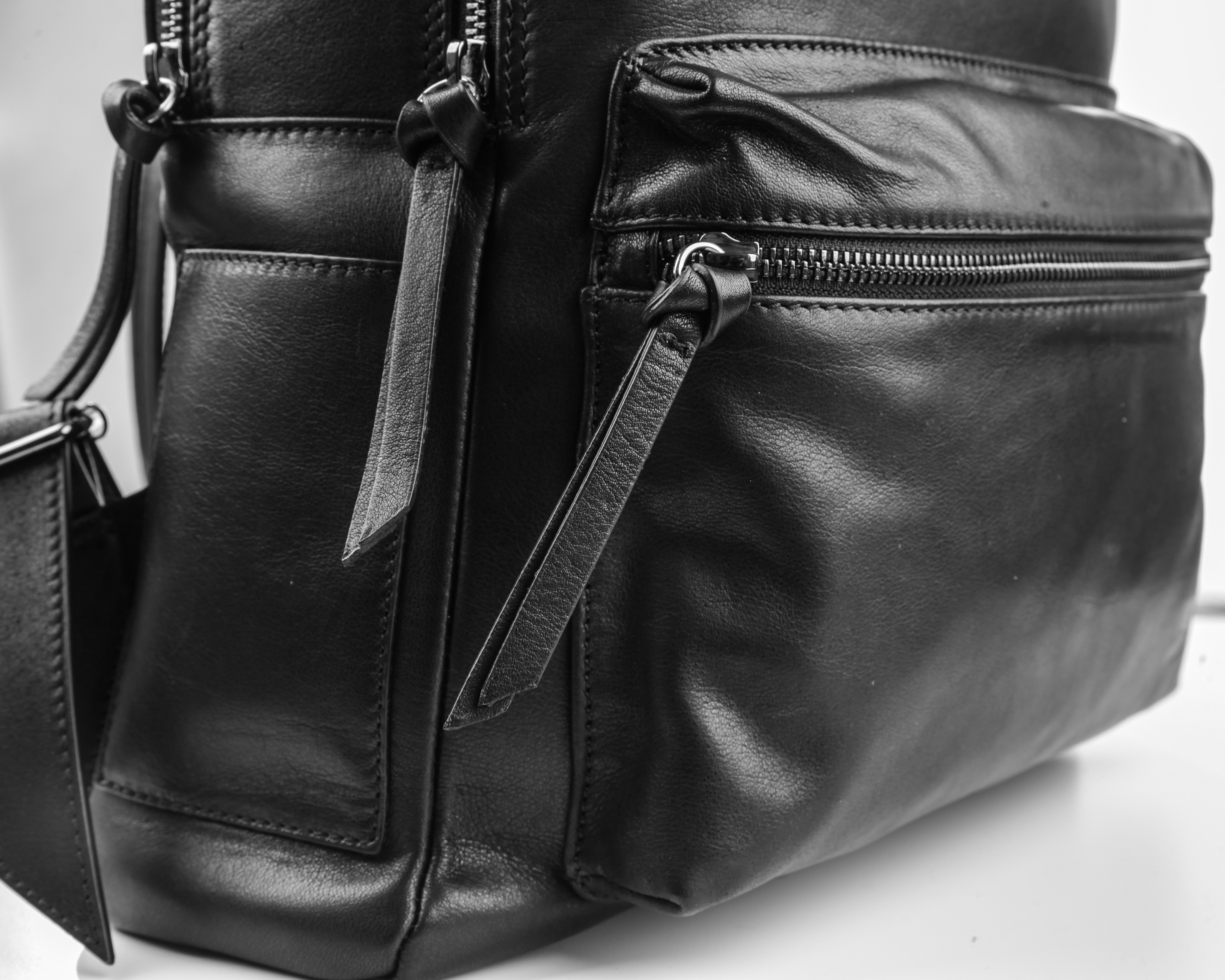 Lingua d'oca zaino in pelle liscia nero 183582.03