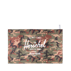 Herschel Camp Towel Woodland Camo 10540-02507-OS 66419TR25002507