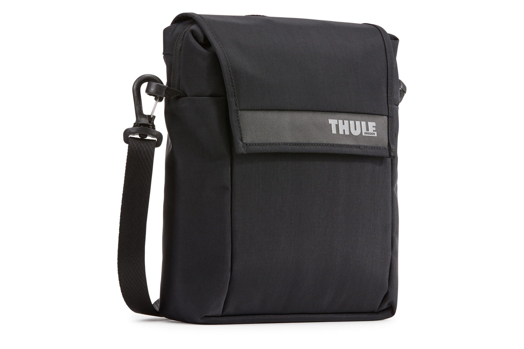 Thule Paramount Crossbody Bag Black 3204221 thule borsa a tracolla nera capiente, elegante ed impermeabile 