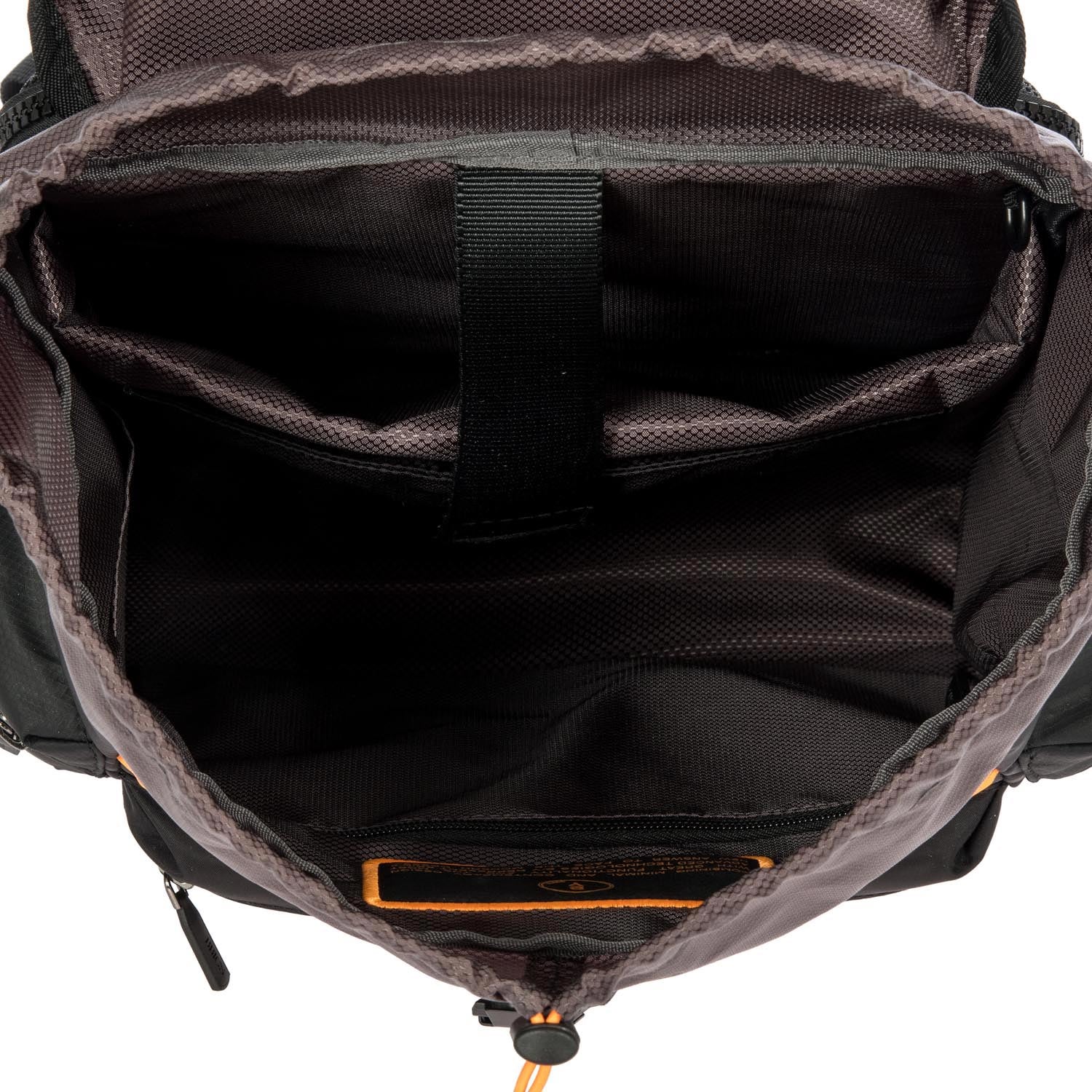 Bric's Zaino eolo Explorer Grande BY Nero B3Y04495.001 zaino con scomparto dedicato porta documenti e porta PC impermeabile