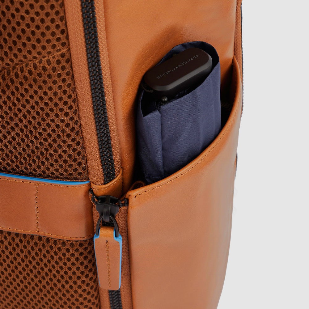 Piquadro CA5381B2V - Zaino Porta Computer Con Porta Bottiglia/Ombrello Sabbia Sahara