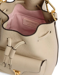 Coccinelle Beat Generation Small Secchiello in Pelle Sandshell