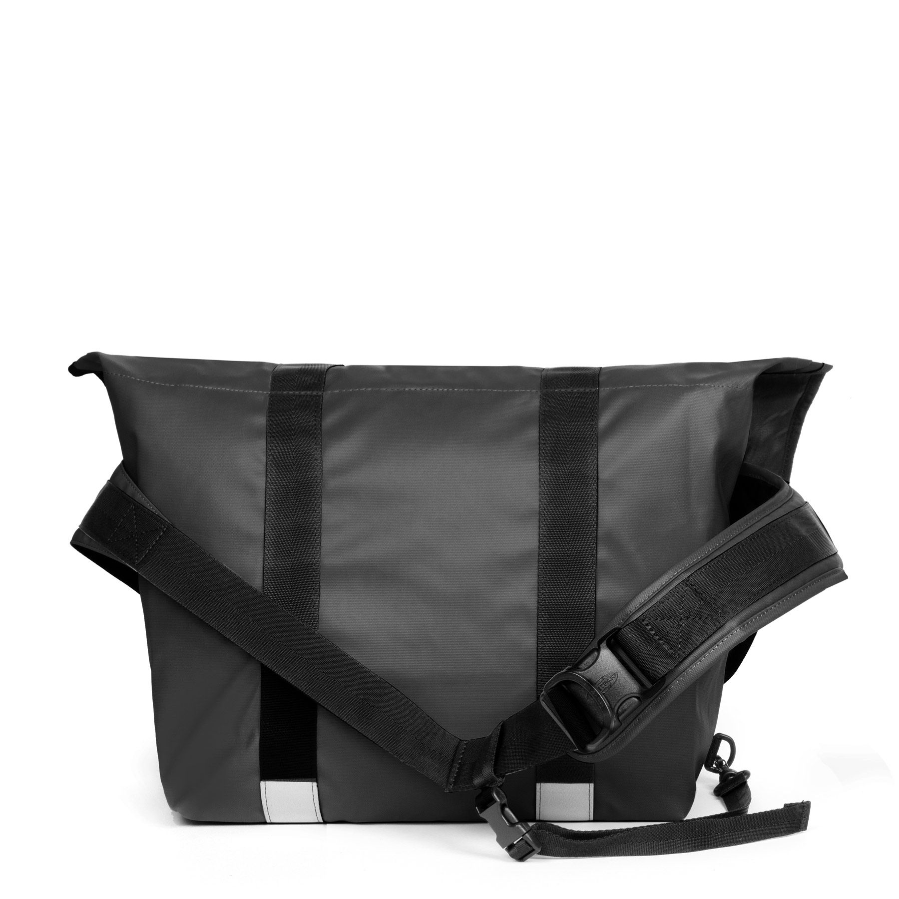 tarp messenger bag Eastpak EK0A5BEHO131