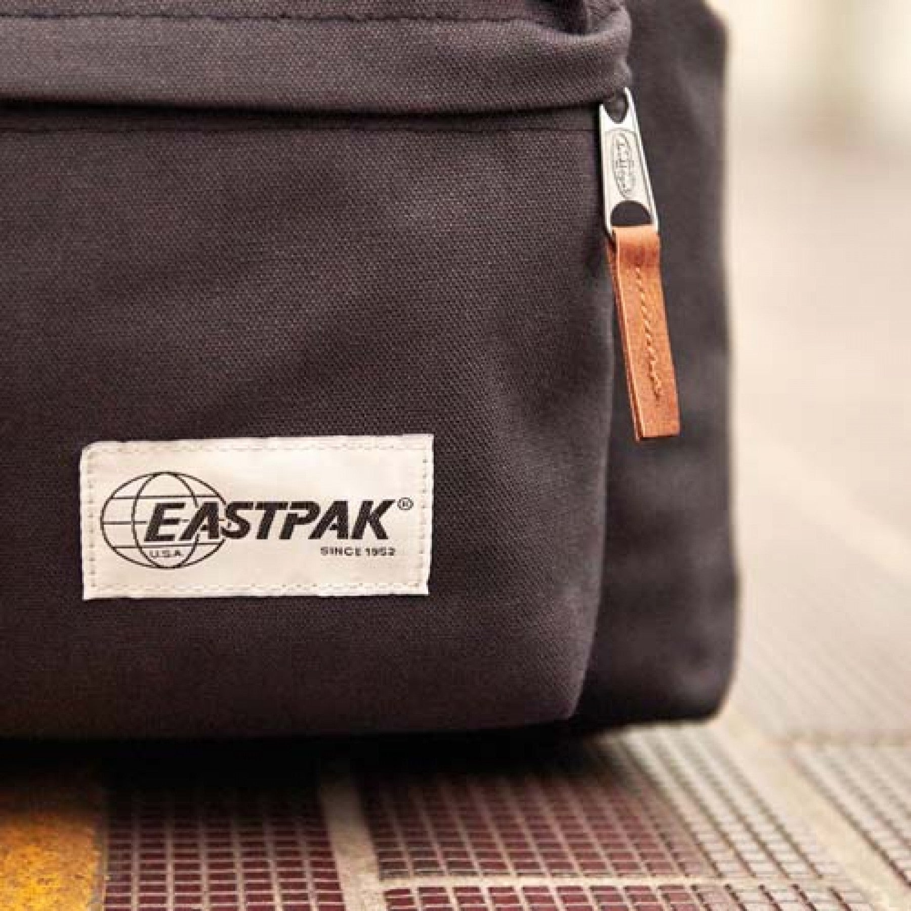 Eastpak Padded Pak'r Opgrade Dark EK62045P