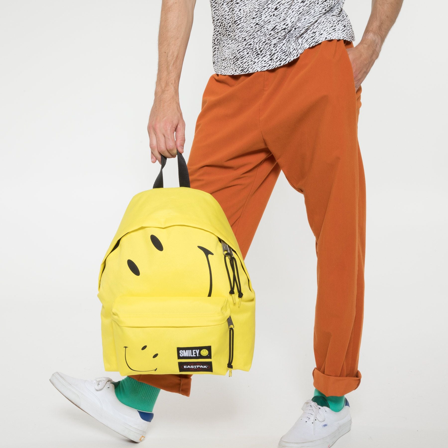 Eastpak Padded Pak'r® Smiley Big eastpak zaino unisex in tessuto giallo fluo con logo smile frontale EK620A92