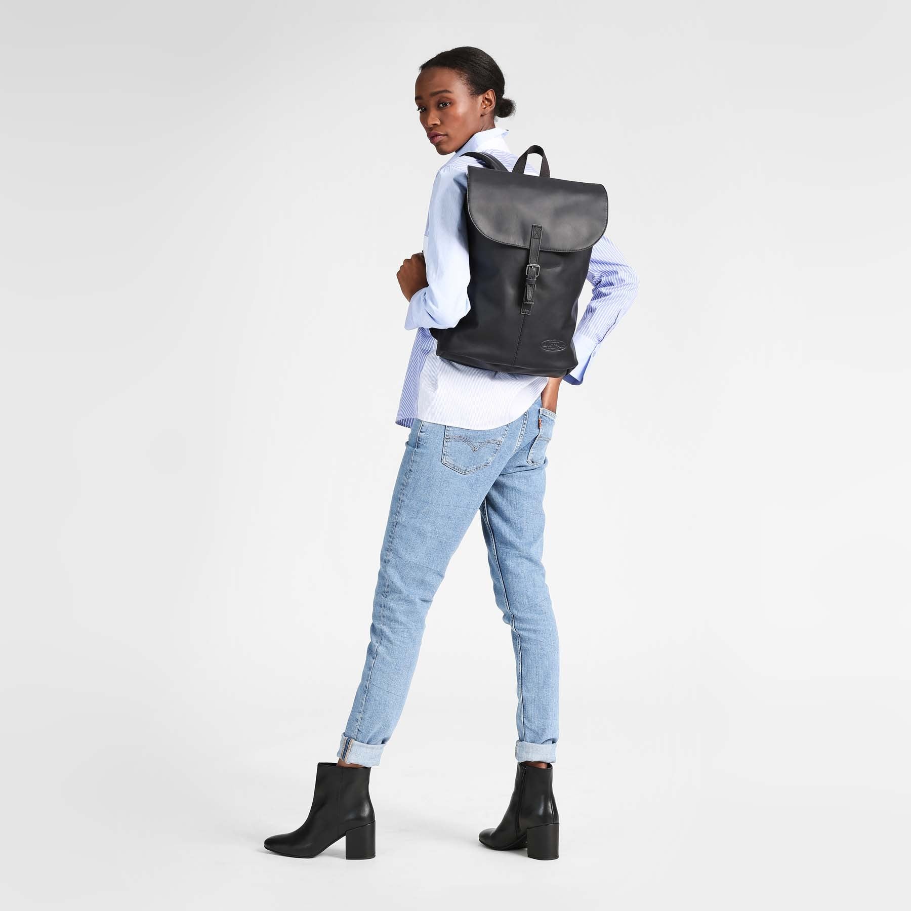 Eastpak Ciera Black Black Ink Leather – De Santis