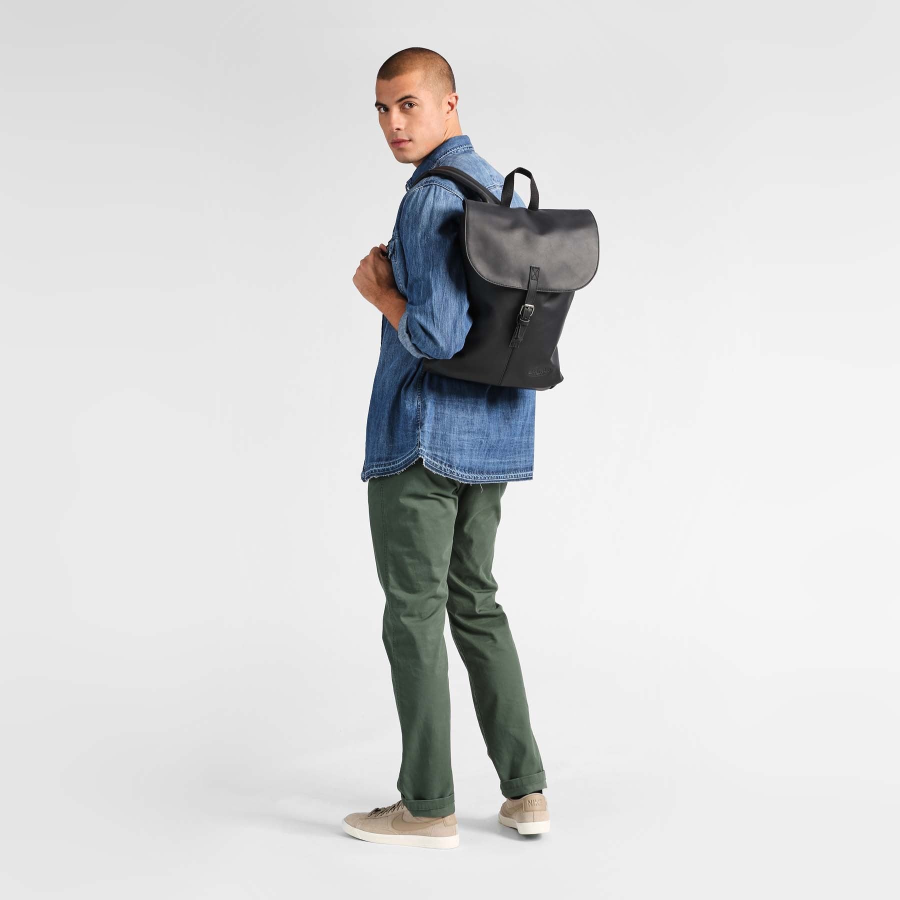 Store Eastpak Brownie Leather Eastpak Flask Leather Eastpak Ciera